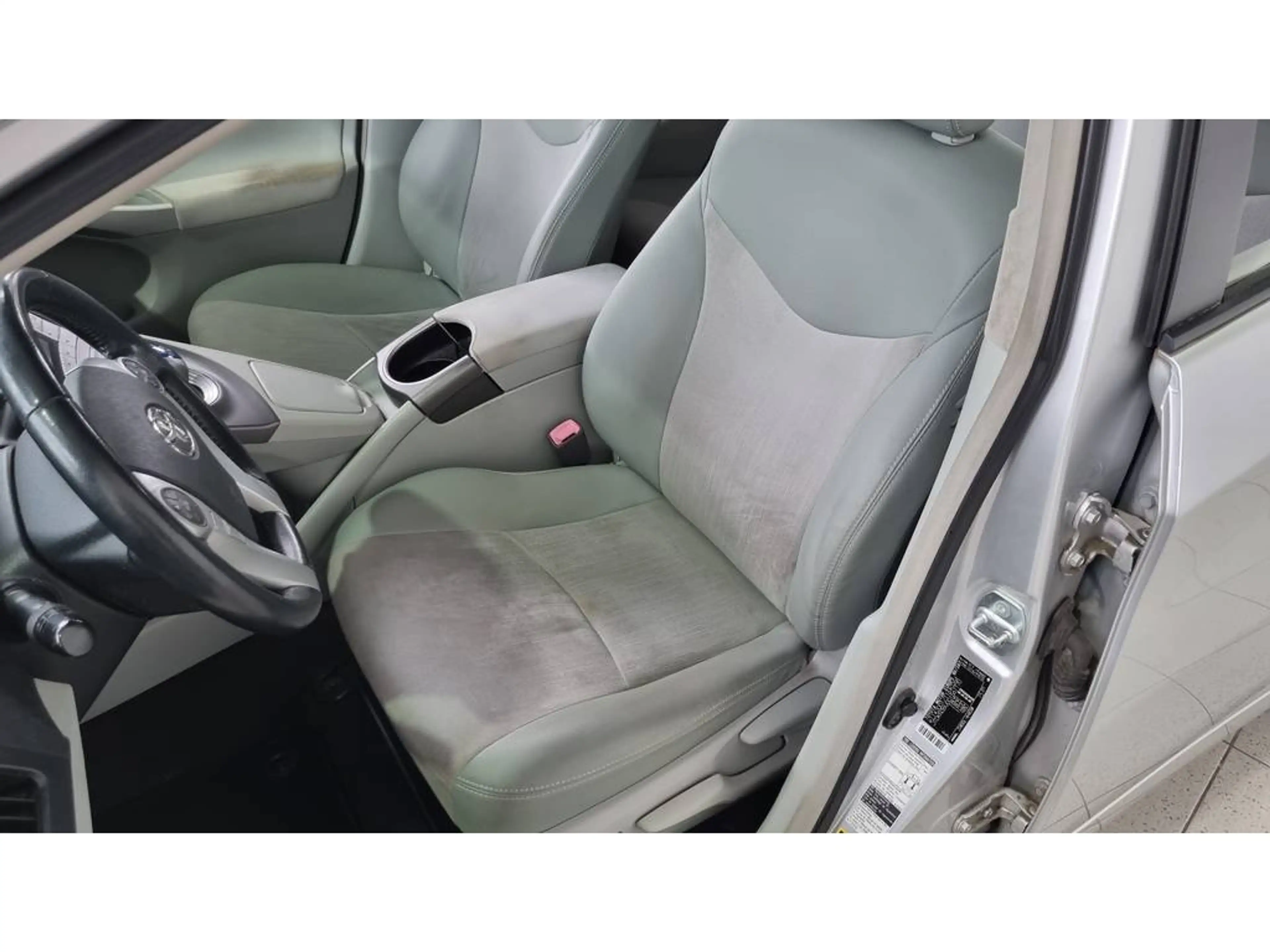 Toyota Prius 1.8 Dynamic Business | JBL | Keyless entry | Navi — photo 7