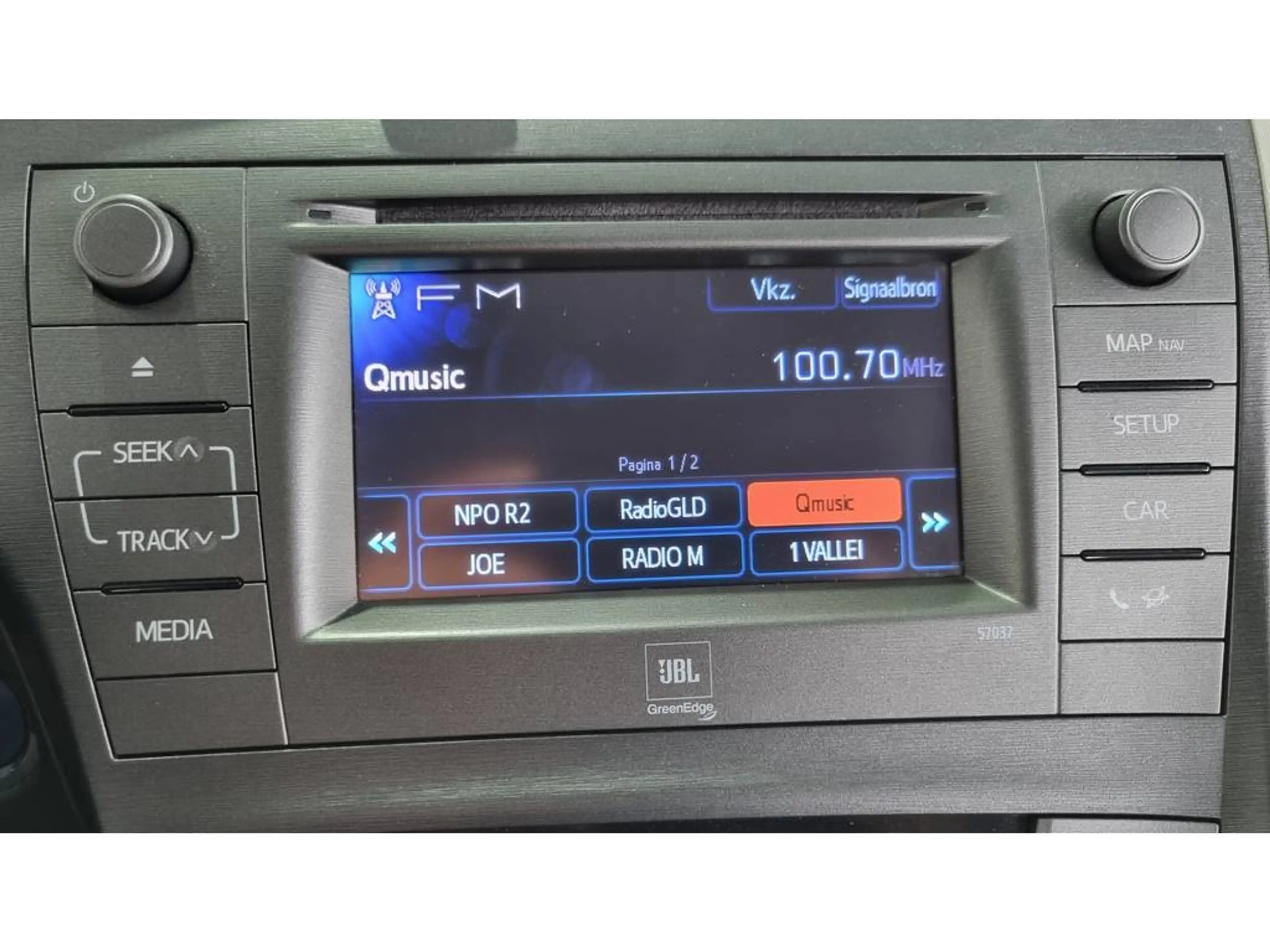Toyota Prius 1.8 Dynamic Business | JBL | Keyless entry | Navi — photo 18