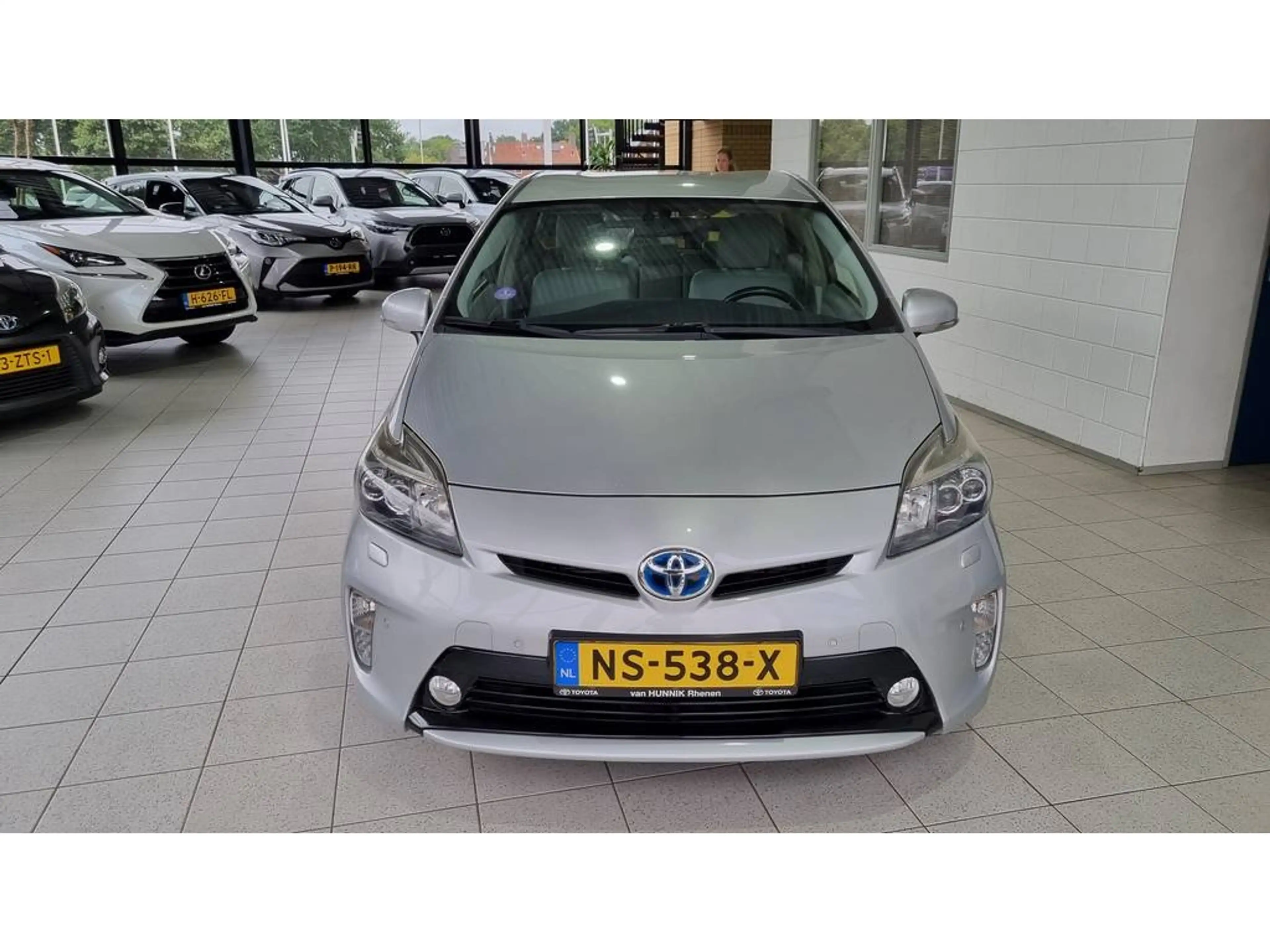 Toyota Prius 1.8 Dynamic Business | JBL | Keyless entry | Navi — photo 5