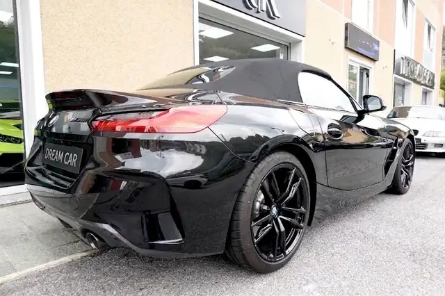 BMW Z4 view 4