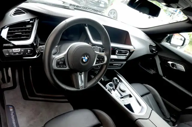 BMW Z4 view 11