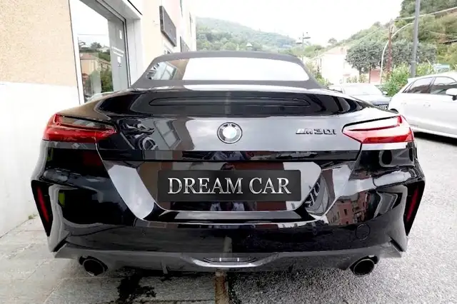 BMW Z4 view 3