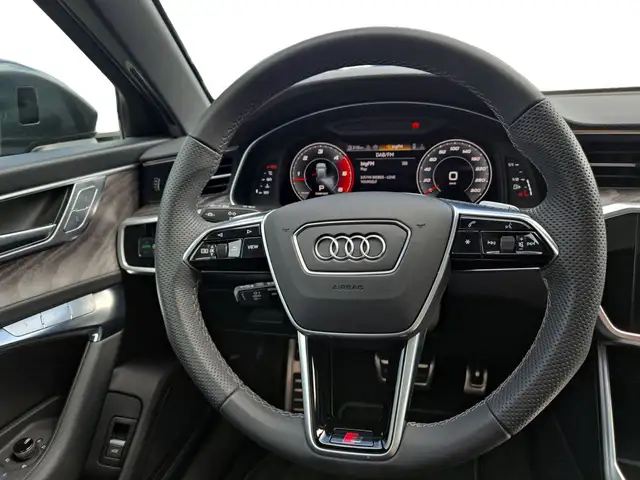 Audi S6 view 13