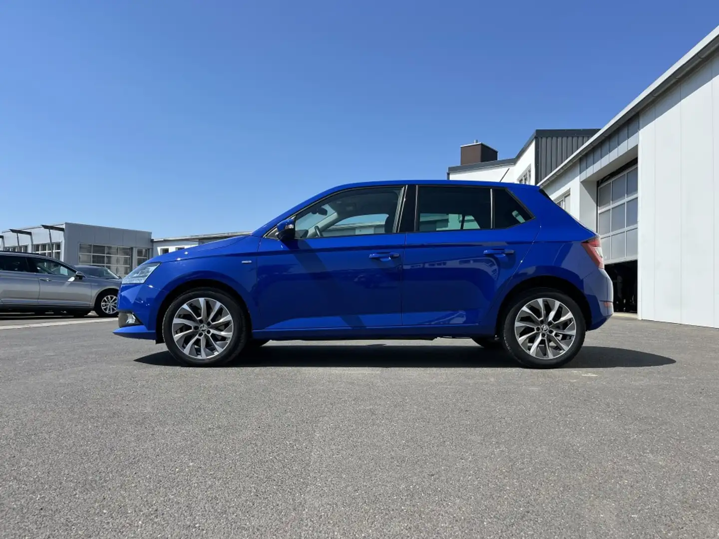 Skoda Fabia 1.0 TSI DSG Clever 106€ m. 20% Anzahlung DAB Nav Blau - 2