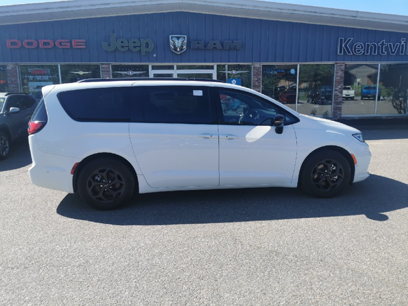 2024 Chrysler Pacifica Hybrid