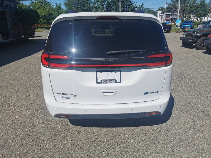 2024 Chrysler Pacifica Hybrid
