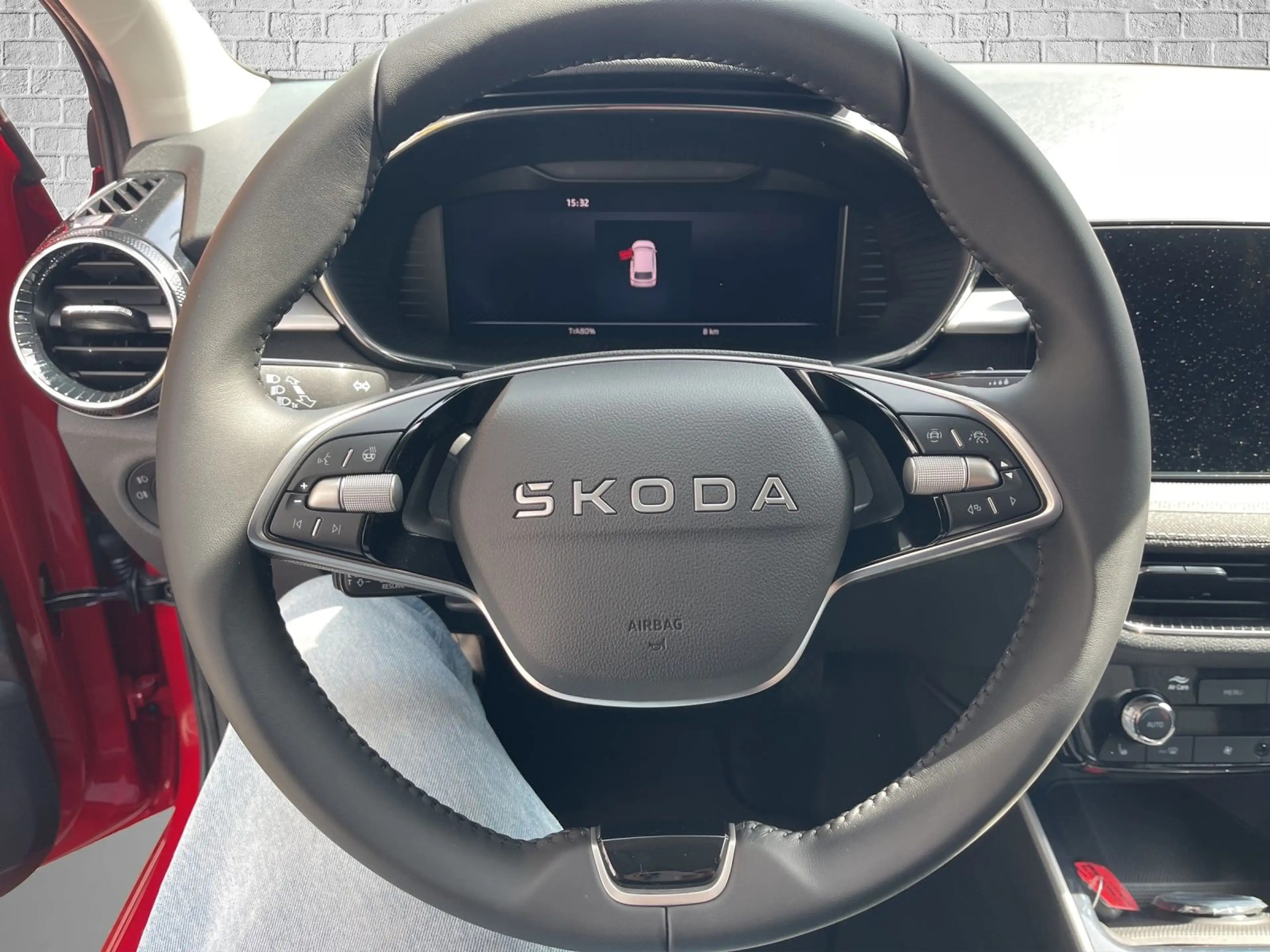 Skoda Fabia 1.0 TSI Schaltgetriebe - Balance — photo 11