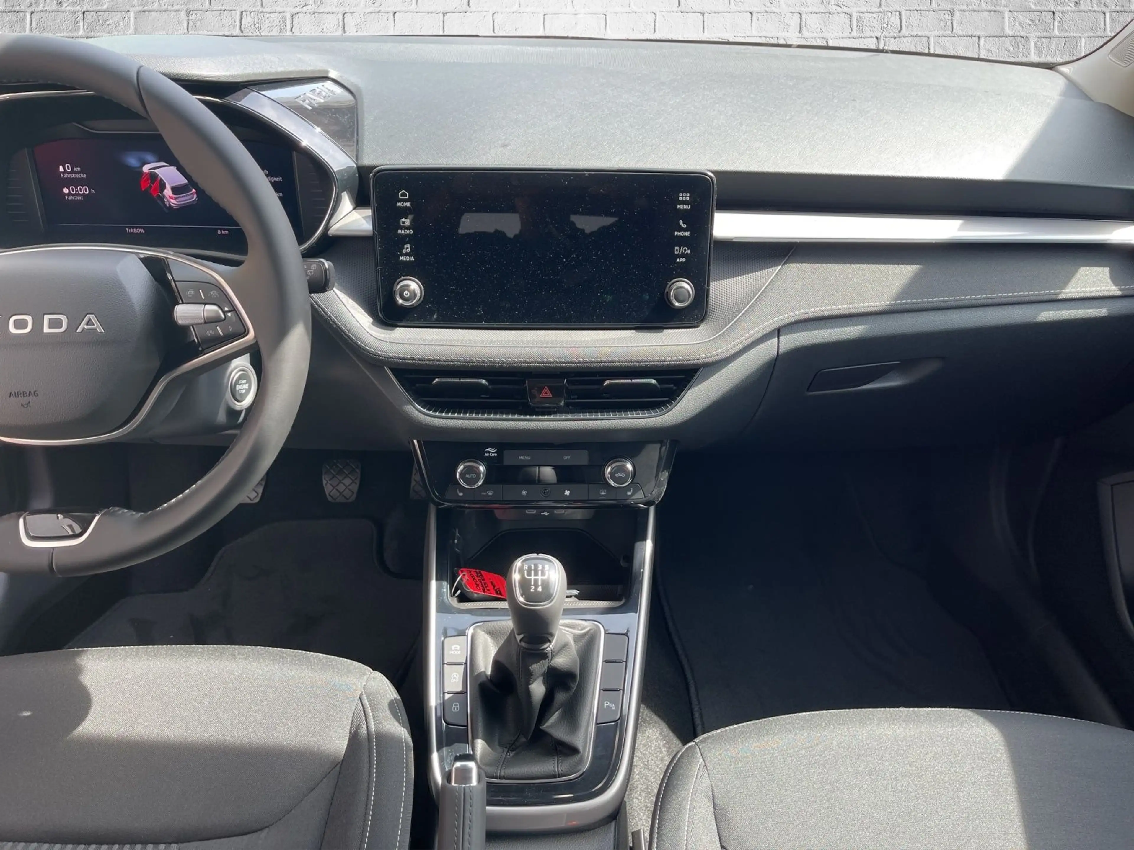 Skoda Fabia 1.0 TSI Schaltgetriebe - Balance — photo 13