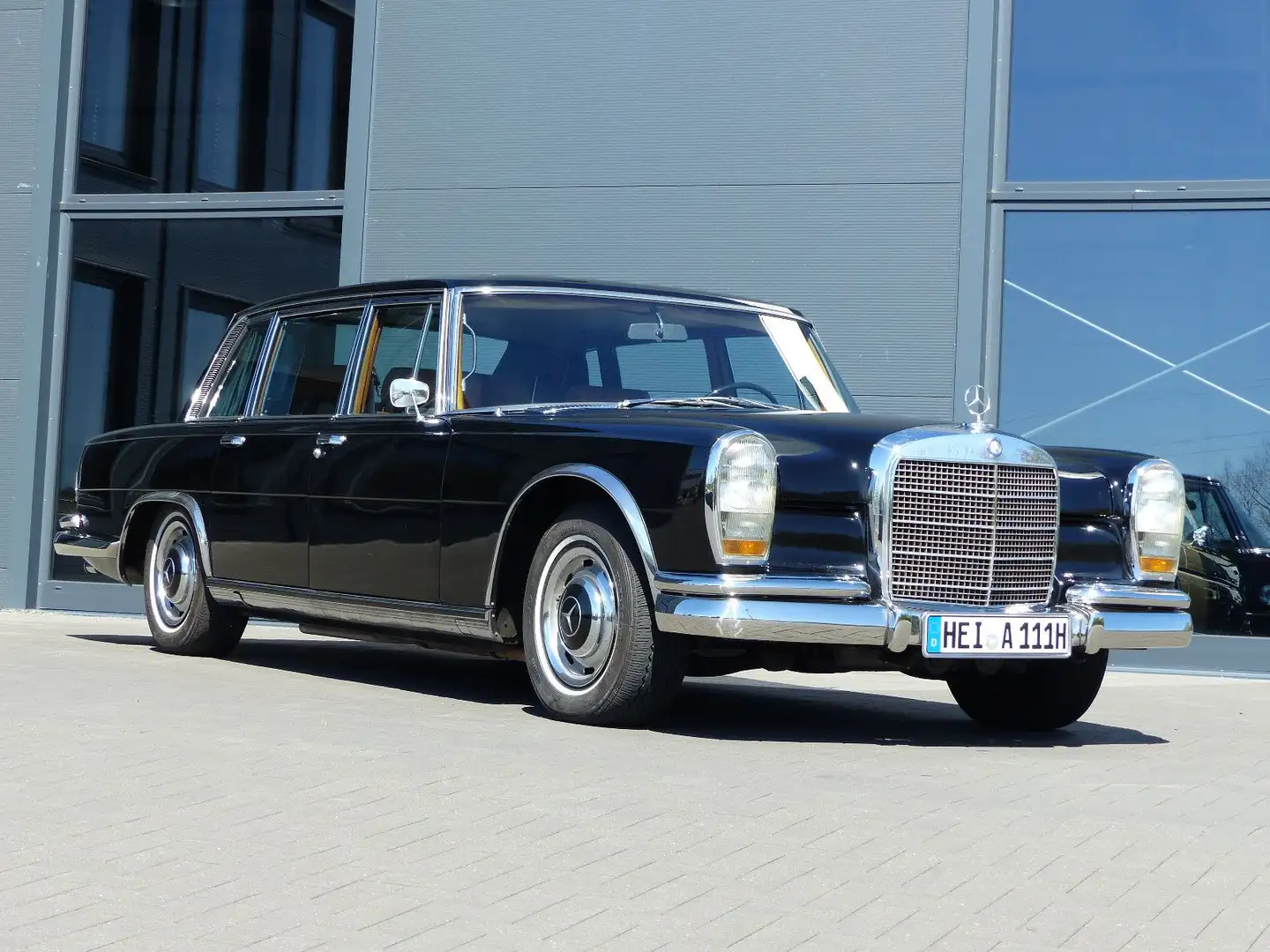 Mercedes-Benz 600 Negru - 1
