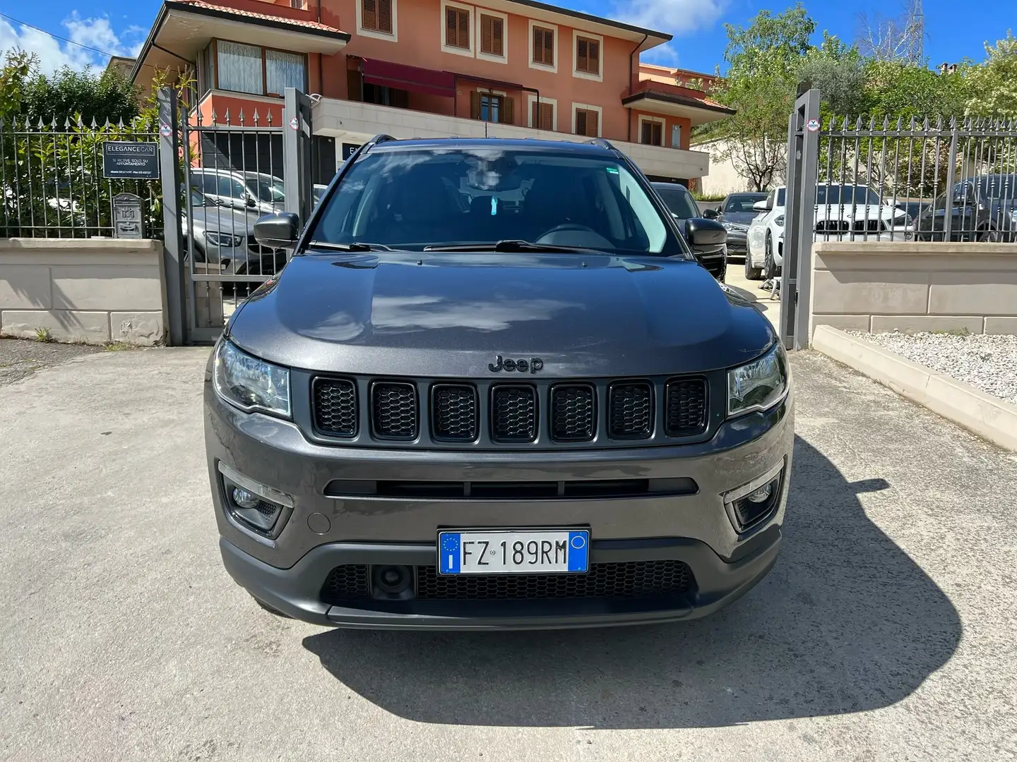 Jeep Compass Compass 2.0 mjt Night Eagle 4wd 140cv auto my19 Gris - 2