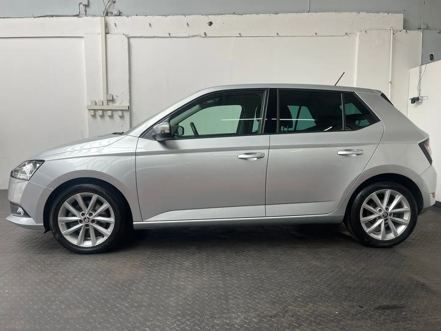 Skoda Fabia 1.0 TSI Ambition Silber - 2