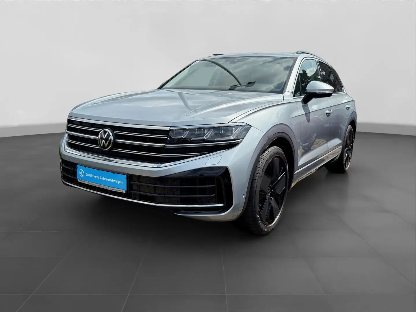 Volkswagen Touareg eHybrid ELEGANCE LM21 PANO LUFT AHK Silber - 2