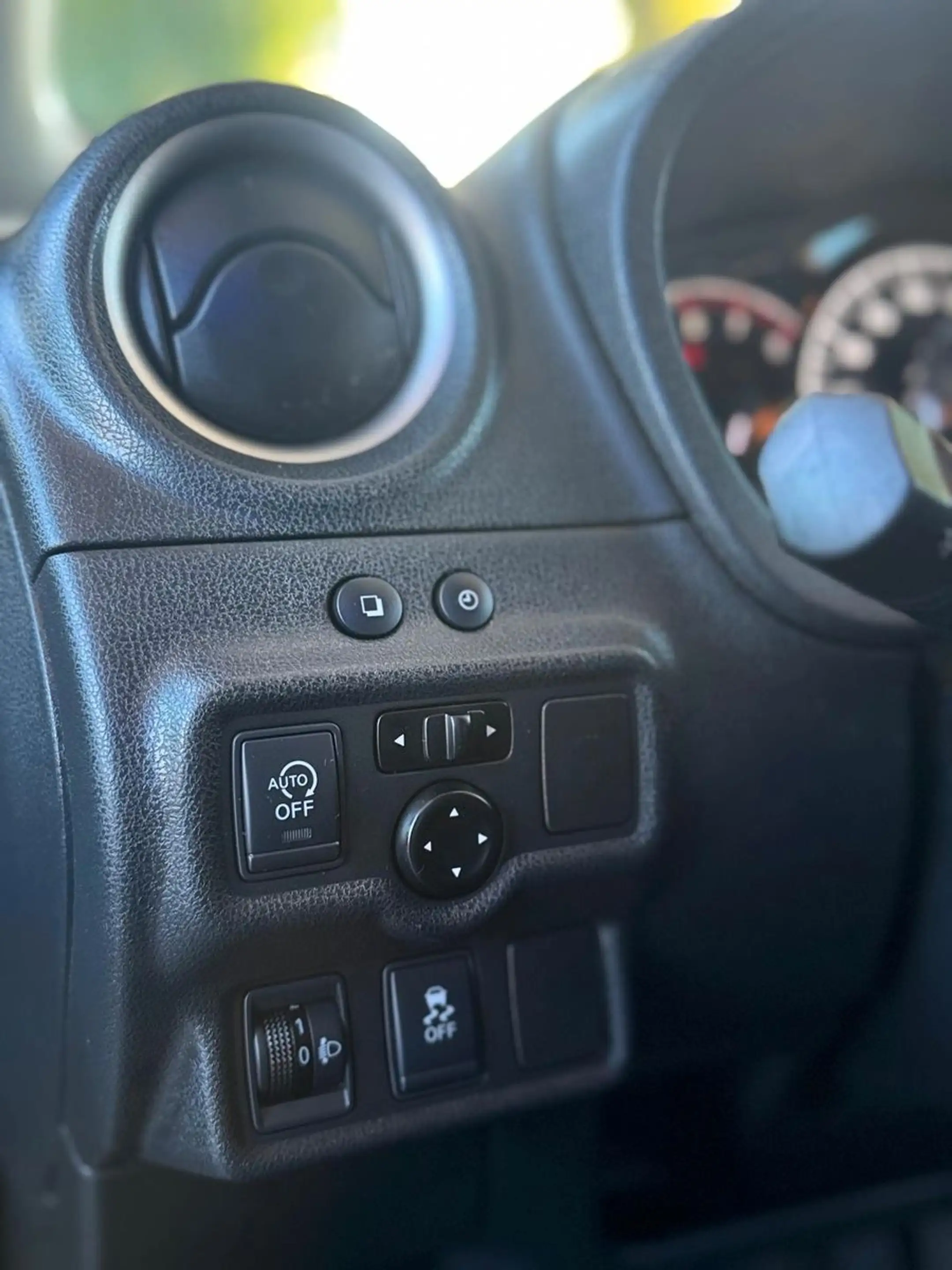 Nissan Note Visia — photo 12