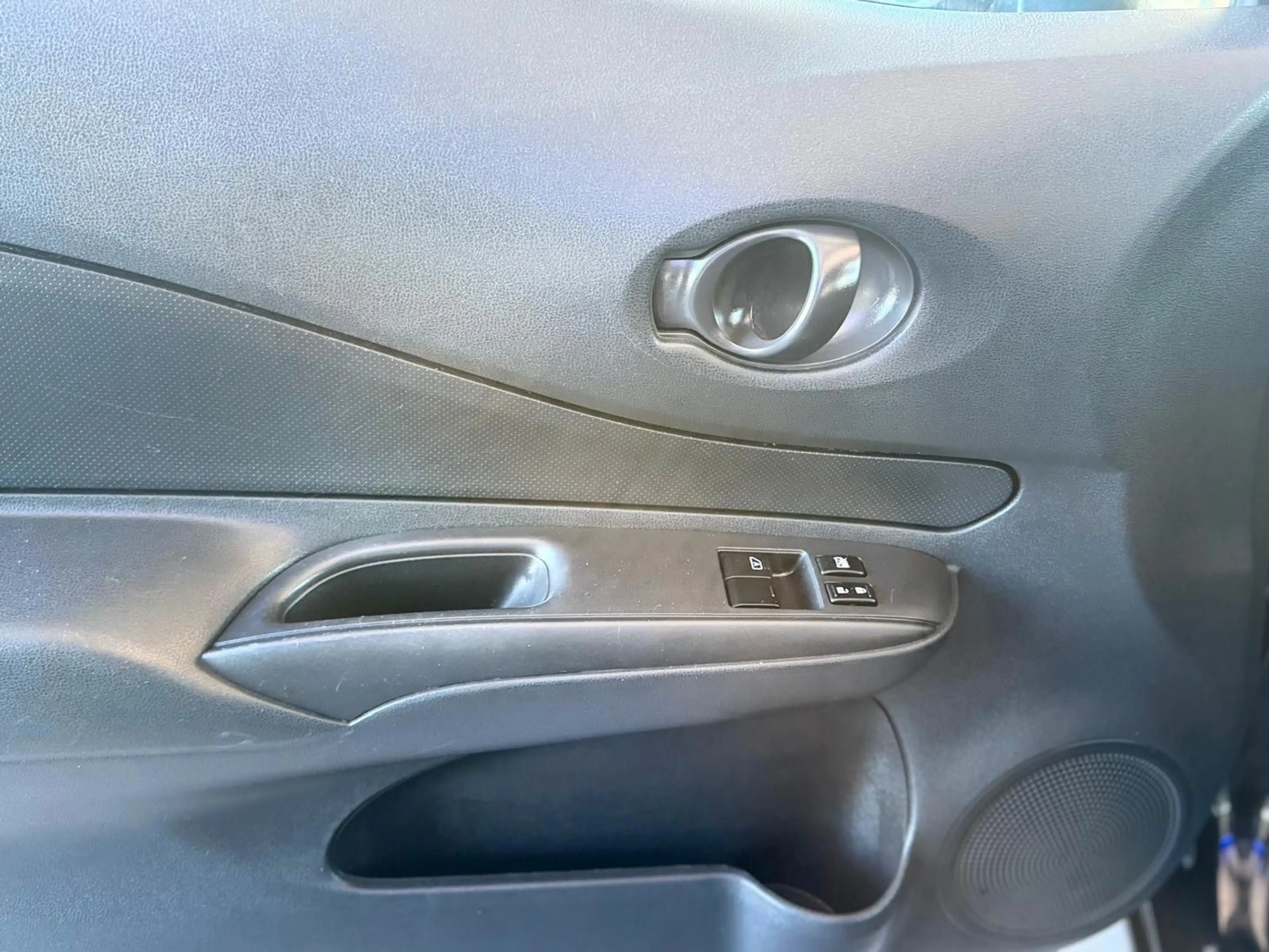 Nissan Note Visia — photo 10