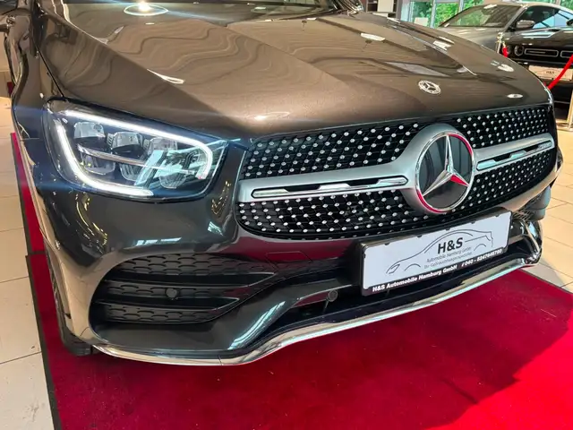 Mercedes-Benz GLC view 12