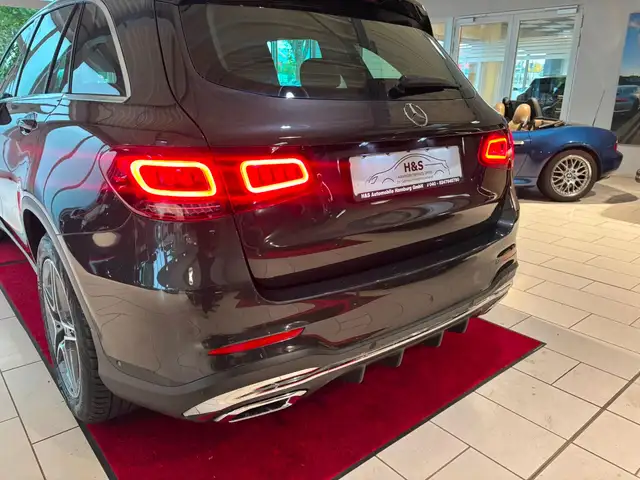 Mercedes-Benz GLC view 11