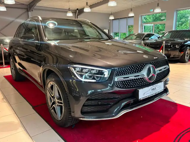 Mercedes-Benz GLC view 10