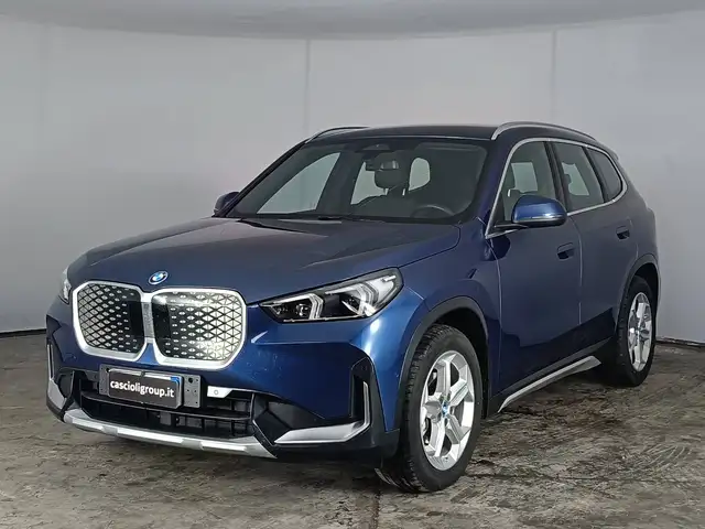 BMW iX1 edrive 20 X-Line