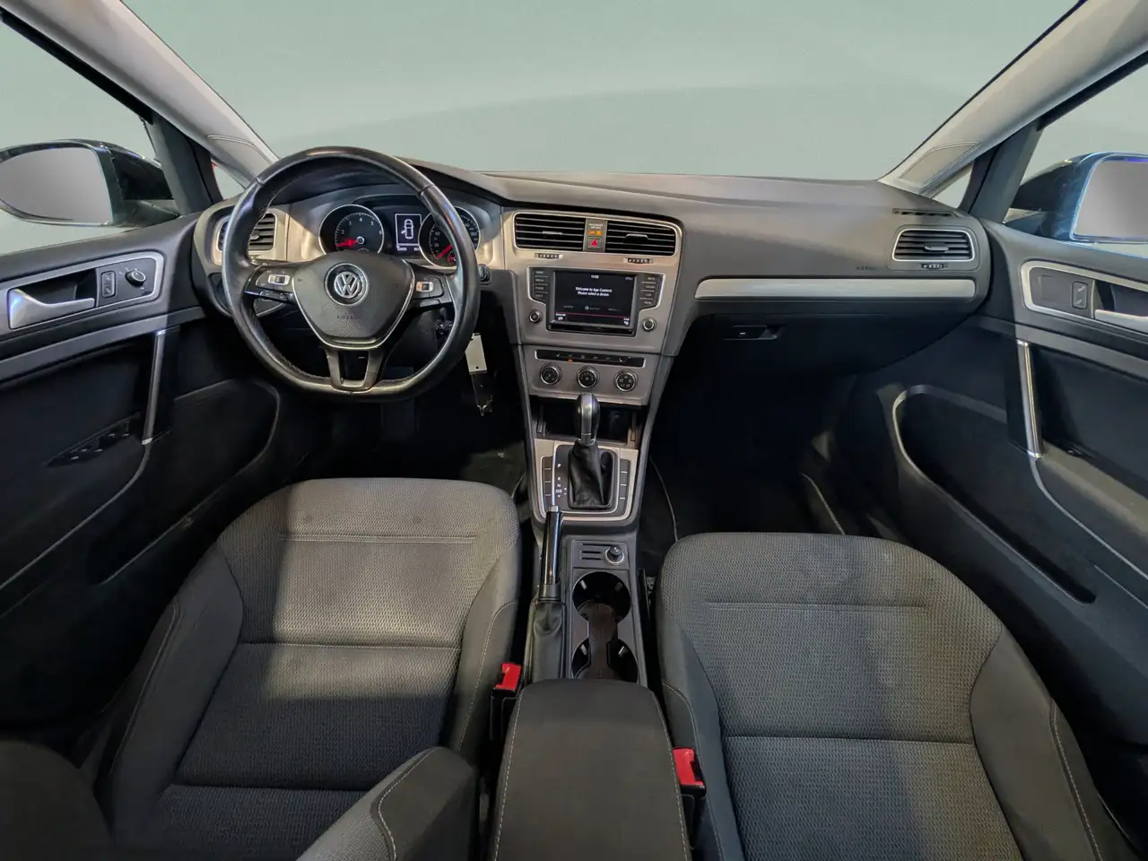 Volkswagen Golf photo Volkswagen Golf