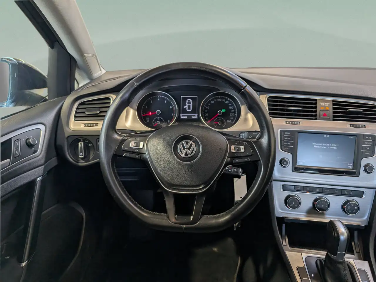 Volkswagen Golf photo Volkswagen Golf