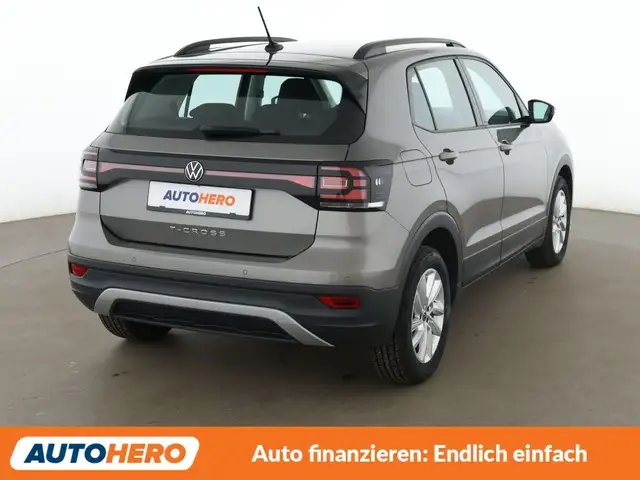 Volkswagen T-Cross view 6