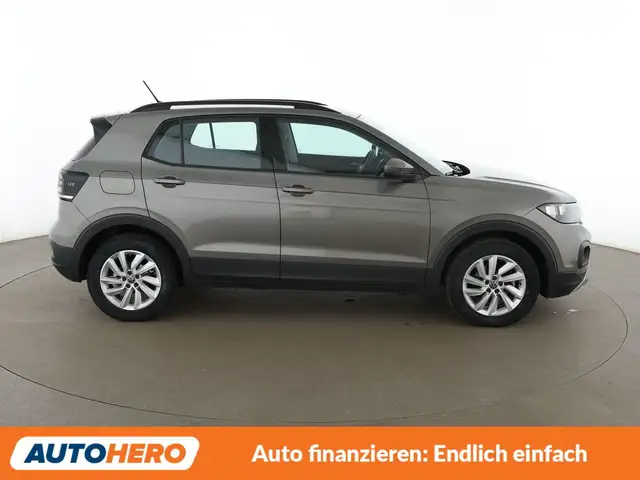 Volkswagen T-Cross view 7