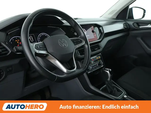 Volkswagen T-Cross view 11