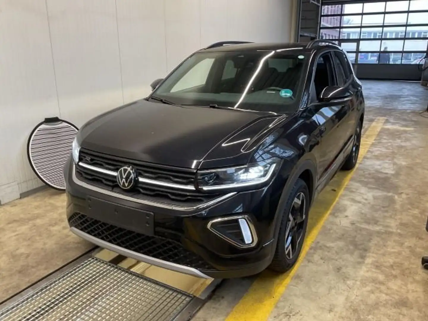 Volkswagen T-Cross 1.5 TSI R-Line DSG AHK Navi Kamera Schwarz - 2