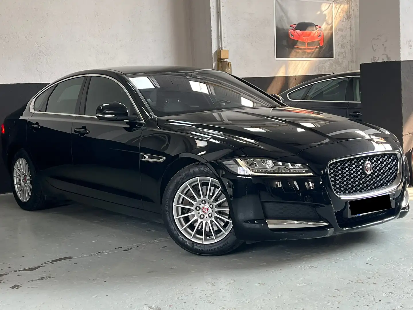 Jaguar XF 2.0d e-performance Pure 163cv Nero - 1