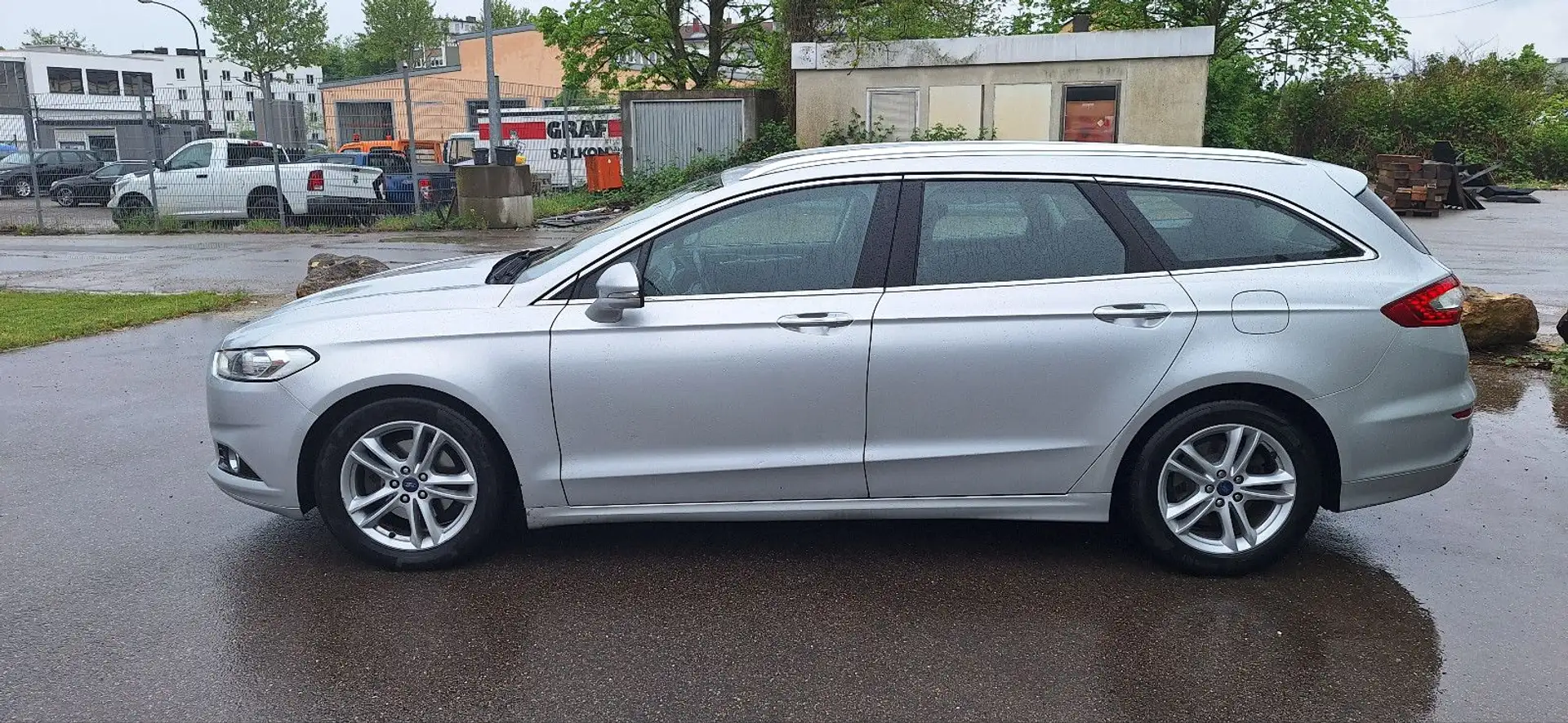 Ford Mondeo Turnier Titanium Silber - 2