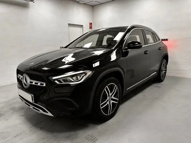 Mercedes-Benz GLA 200 200d