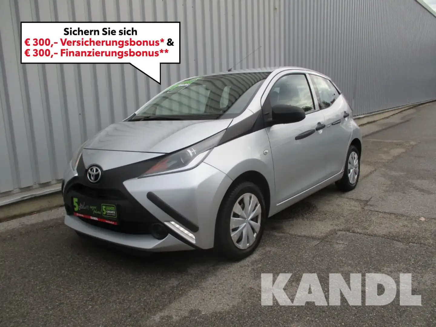 Toyota Aygo 1.0 x Facelift Silber - 1