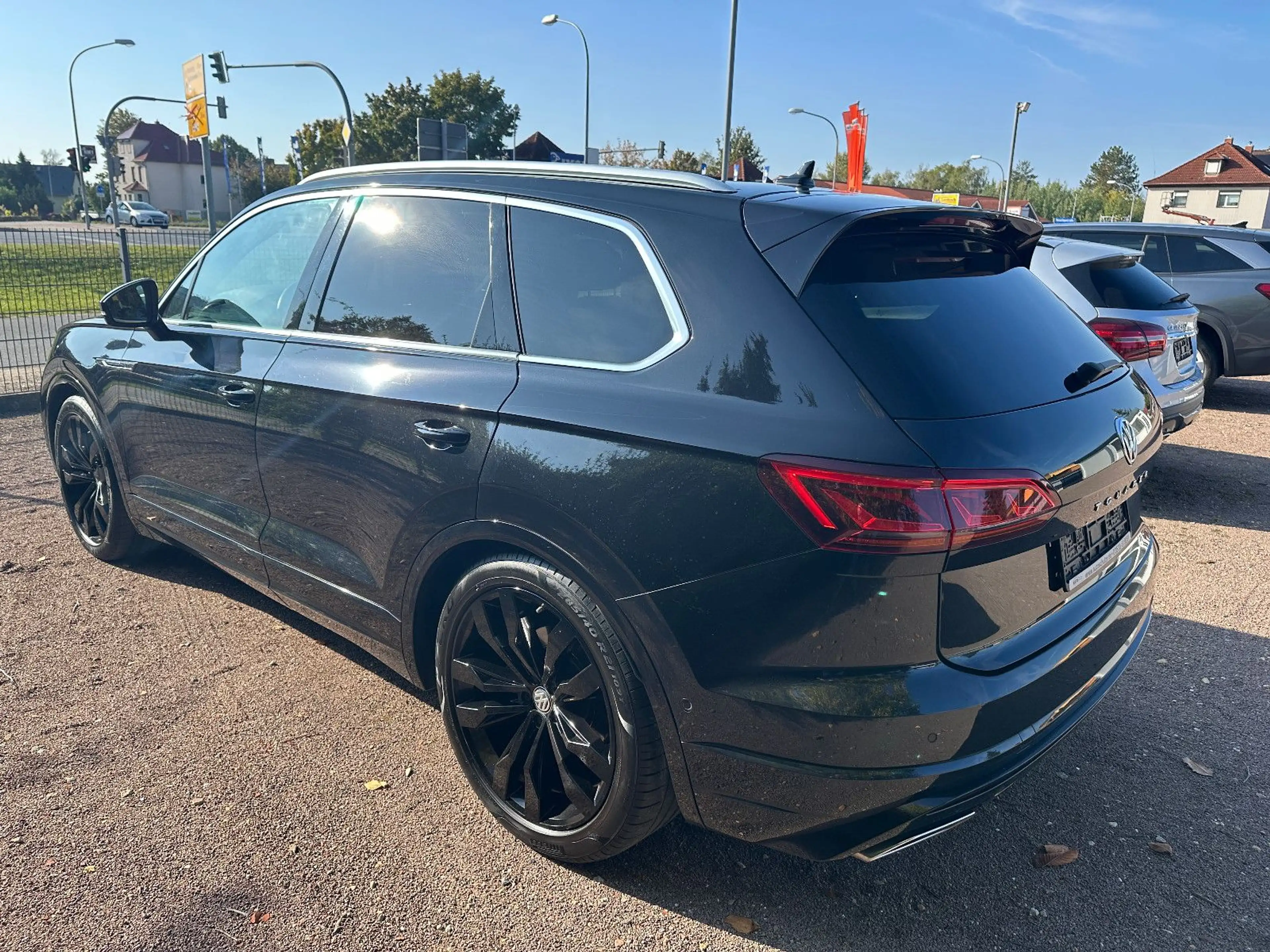 Volkswagen Touareg R-Line Pano AHK WR Nacht Dynaudio — photo 5