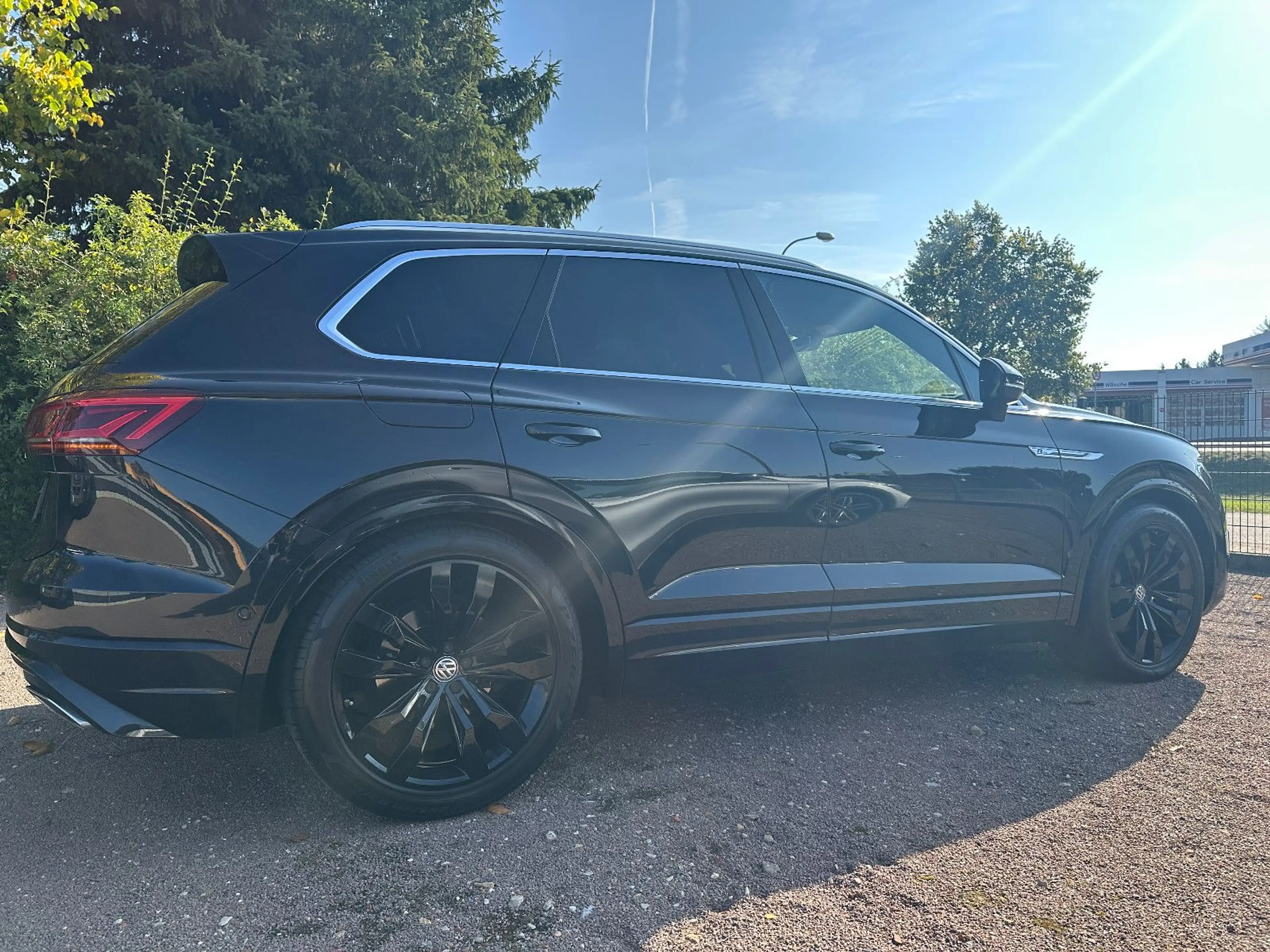 Volkswagen Touareg R-Line Pano AHK WR Nacht Dynaudio — photo 10