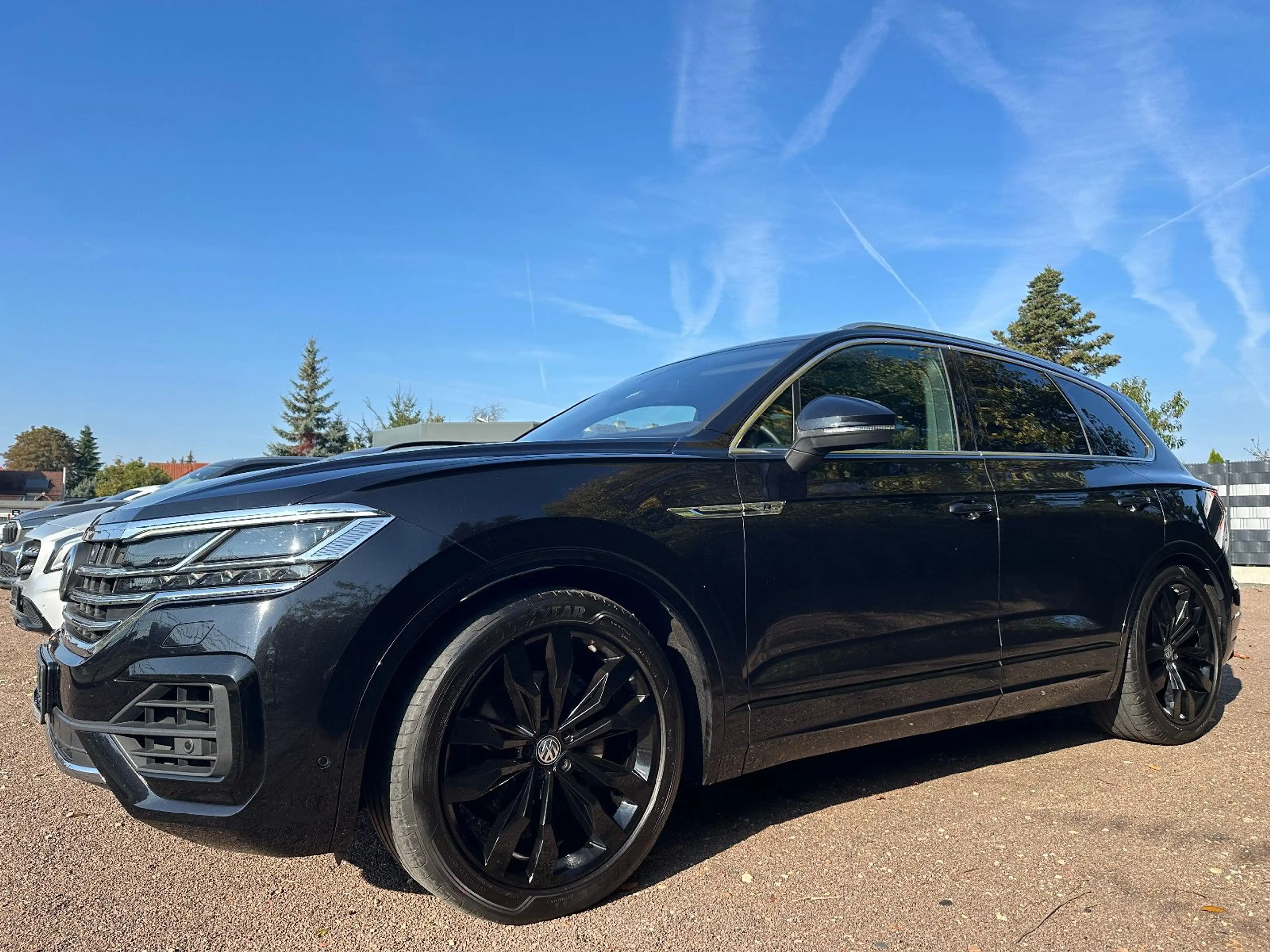 Volkswagen Touareg R-Line Pano AHK WR Nacht Dynaudio — photo 8