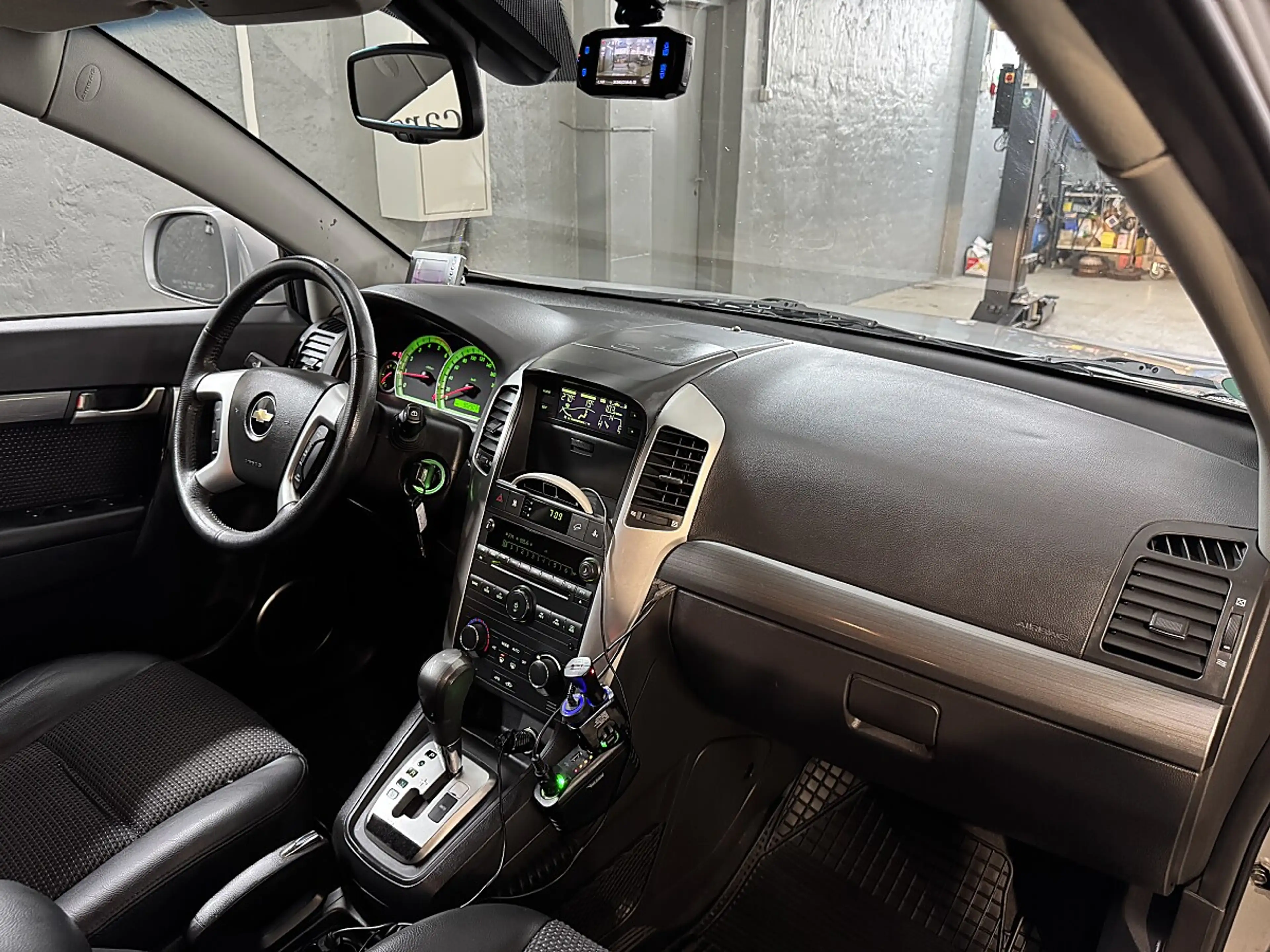 Chevrolet Captiva LT "Luxus" 2,0 Ds. Aut. 4WD — photo 13