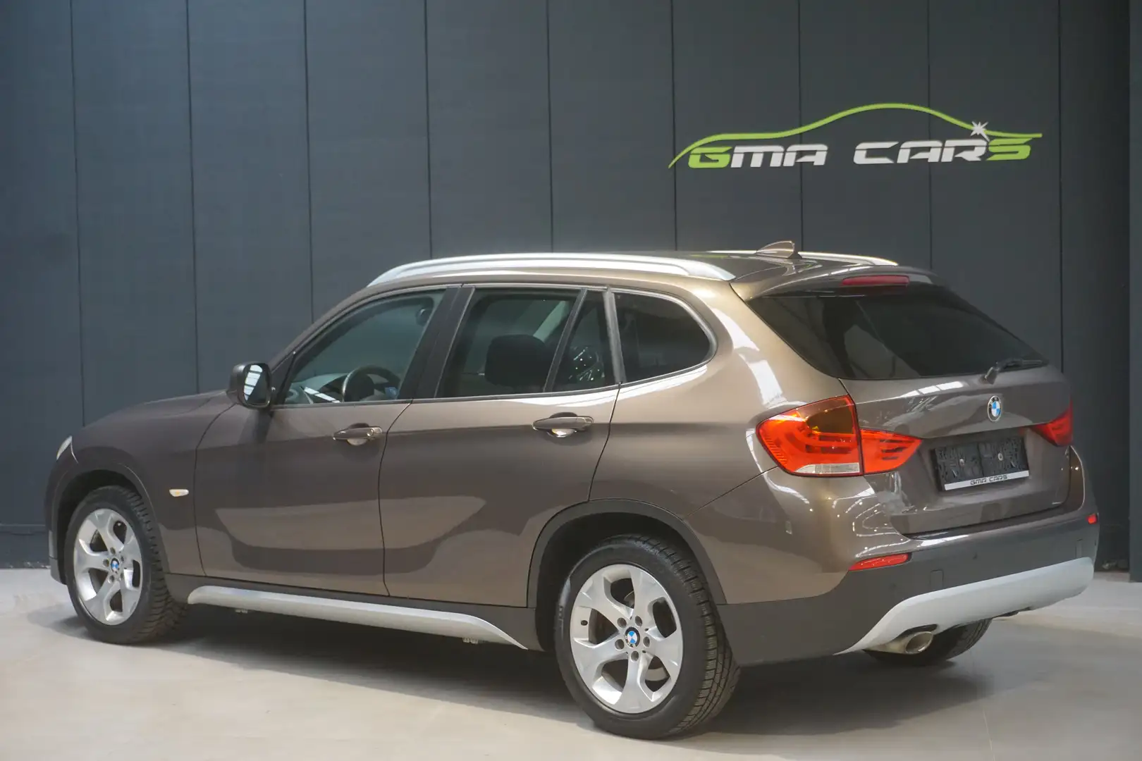 BMW X1 2.0 dA sDrive18 Automaat-Navi-PDC-Airco-Garantie Bruin - 2