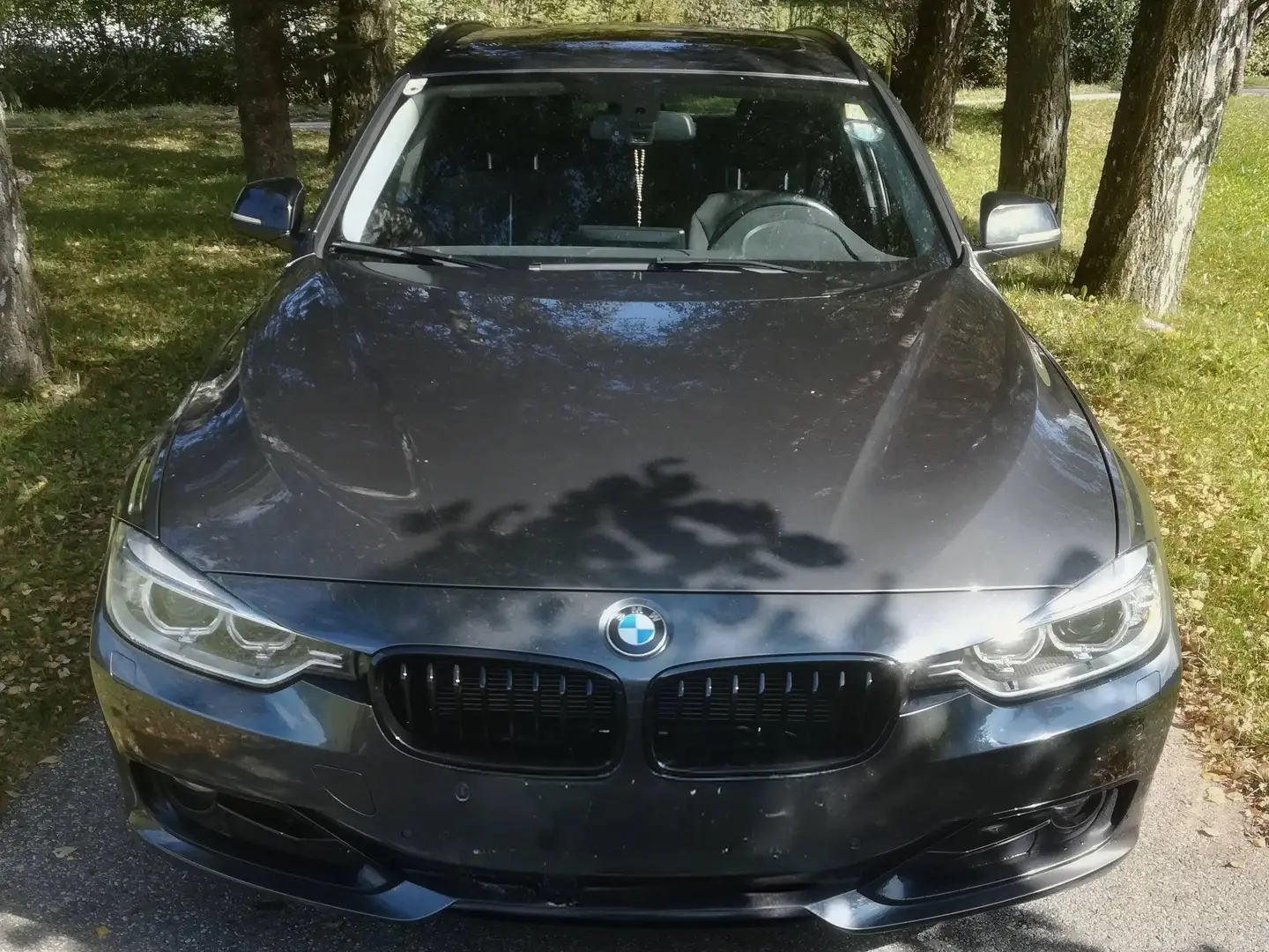 BMW 318 318d xDrive Touring Grau - 1