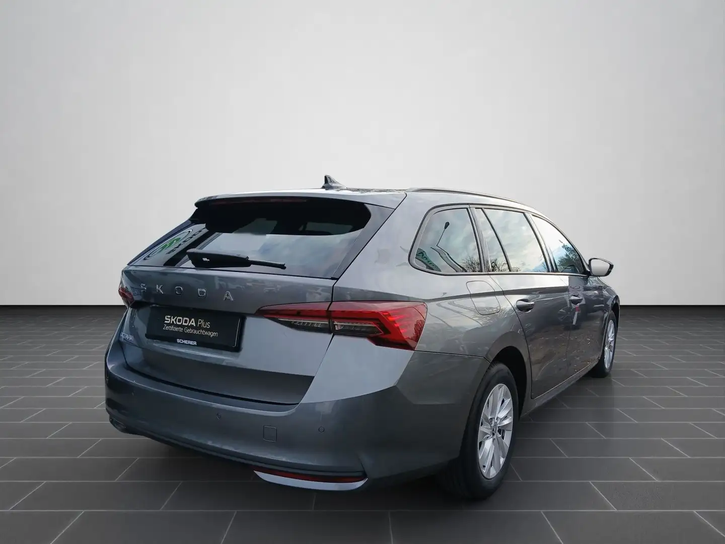 Skoda Octavia Combi Selection1.5 TSI DSG Navi RFK SunS Grau - 2