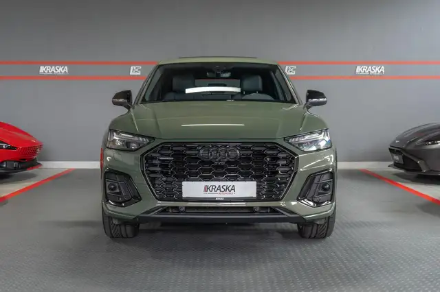 Audi Q5 view 6