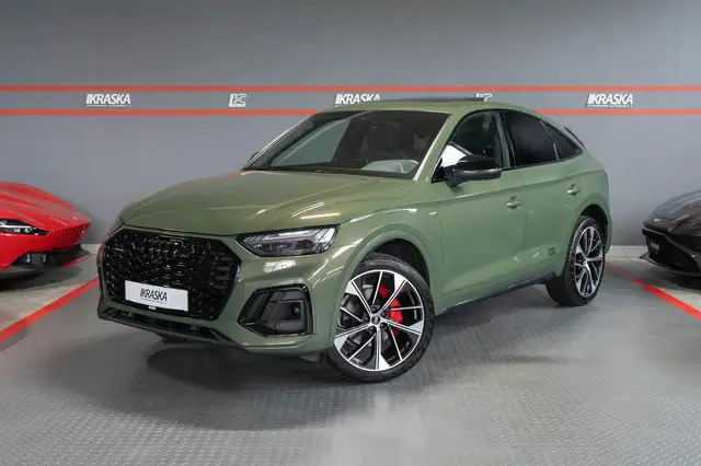 Audi Q5 view 2