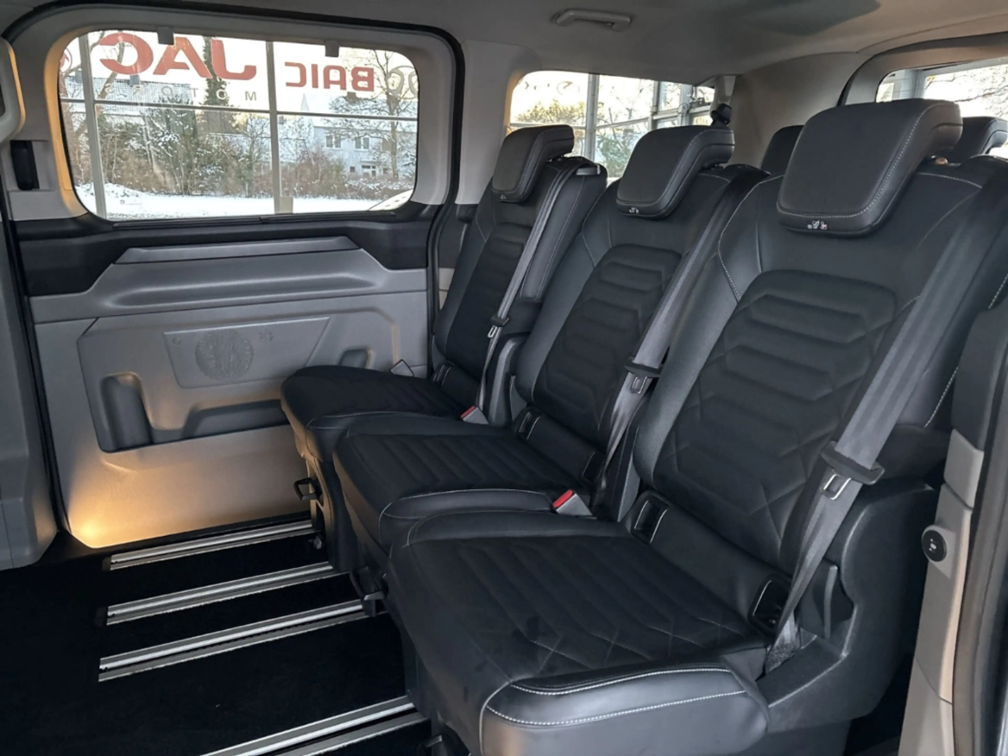 Ford Tourneo Custom 320 L1 Titanium Aut. 9-Sitzer NAVI LED RFK — photo 12