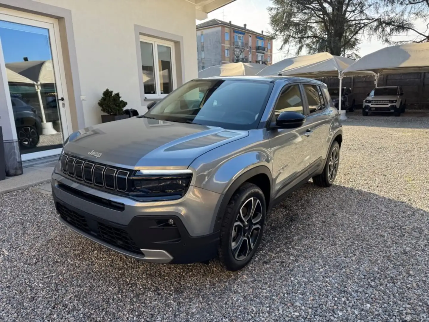Jeep Avenger 1.2 Turbo MHEV Summit Gris - 1