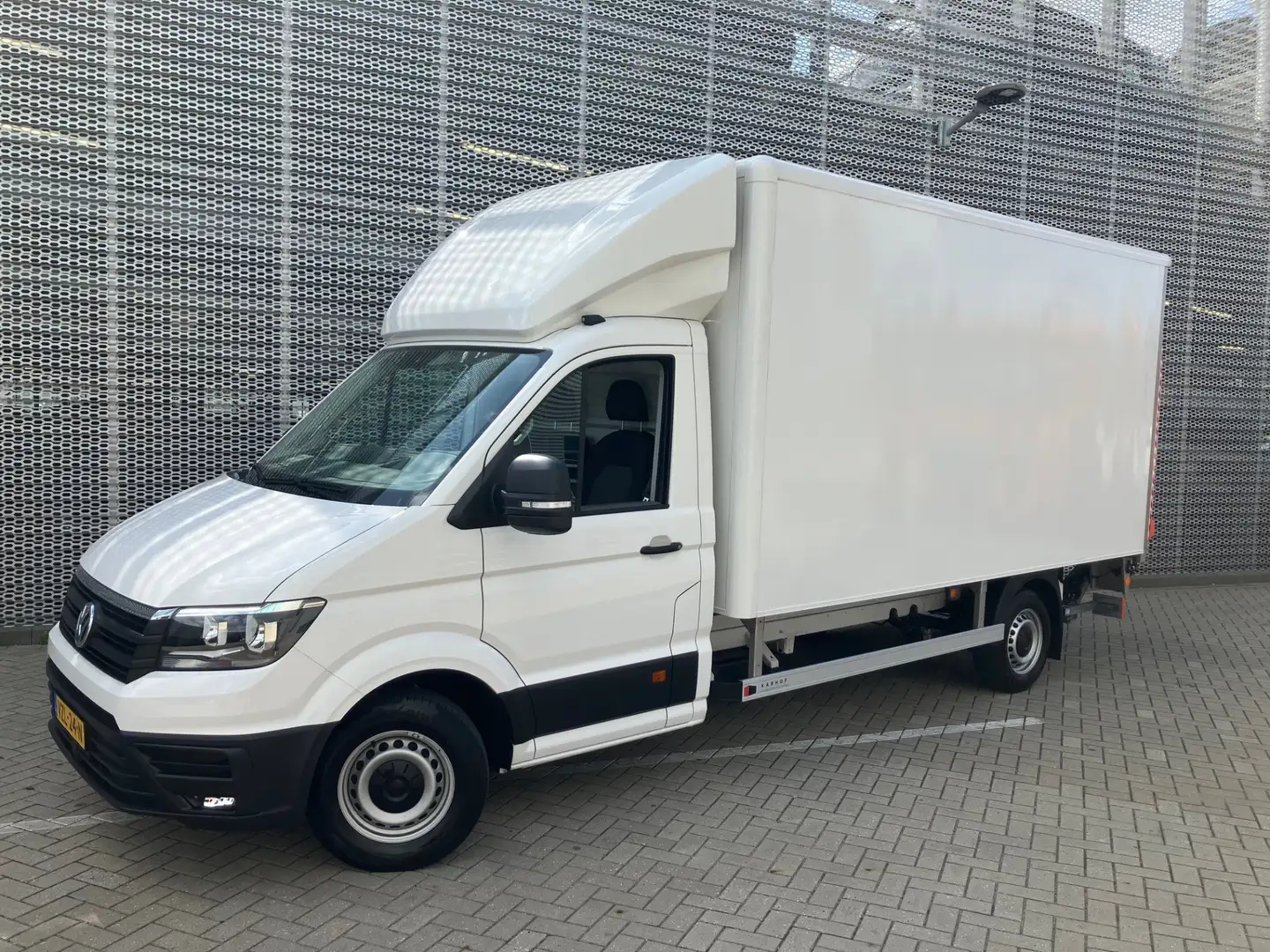 Volkswagen Crafter 35 2.0 TDI 140PK Automaat L4 Comfortline Bakwagen Wit - 1