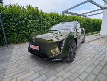 AVATR 07 4WD ULTRA REEV 492HP!