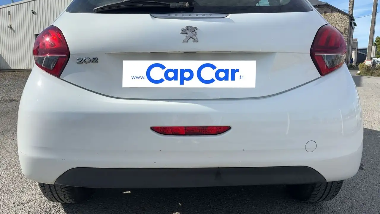 Peugeot 208 208 — photo 21