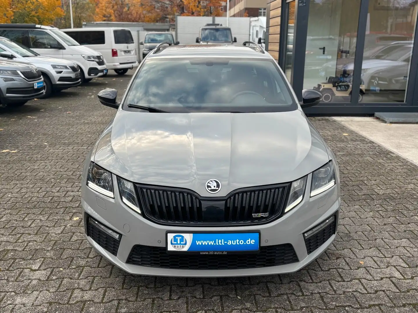 Skoda Octavia Combi RS 2.0TDI DSG 4x4 NAVI PDC SH LED Gris - 2