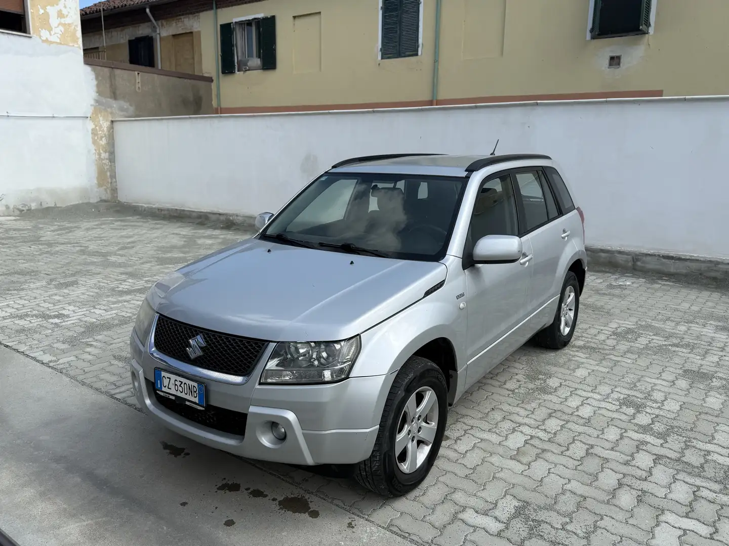 Suzuki Grand Vitara 5p 1.9 ddis Executive FUMMA BIANCO - 1