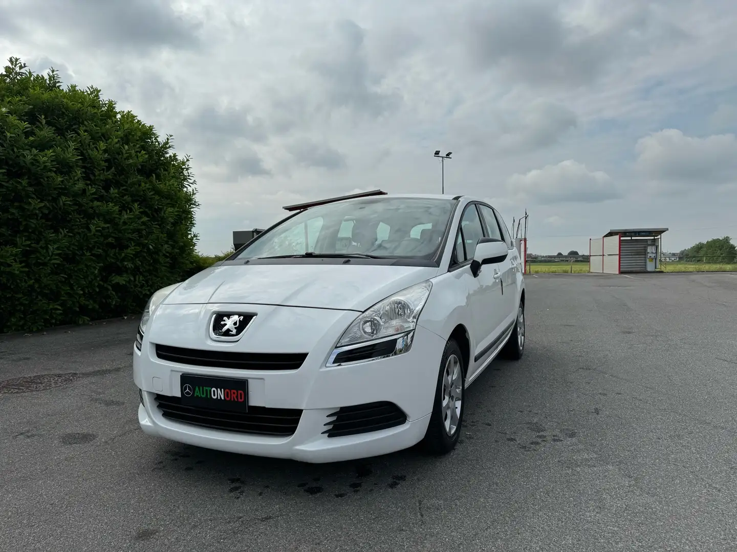 Peugeot 5008 1.6 vti 16v Active (tecno) 120cv Benzina E5 Bianco - 1