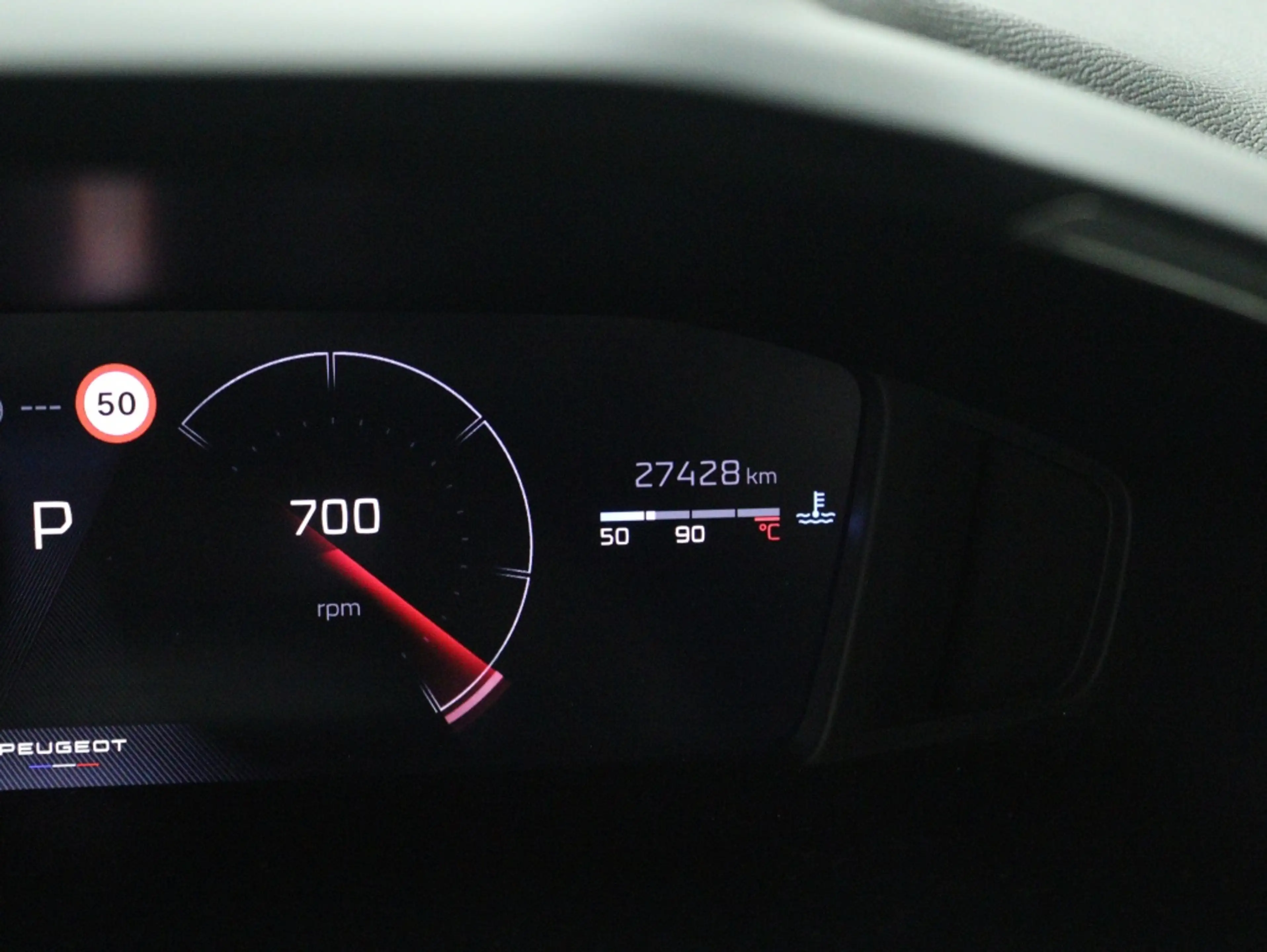 Peugeot 2008 1.2 PureTech Allure | Private Lease €469 p.m. — photo 4